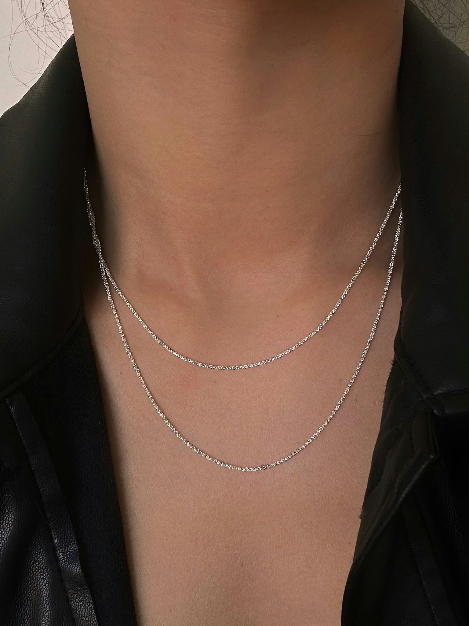 Glittrande tunn halskedja i äkta silver 1mm