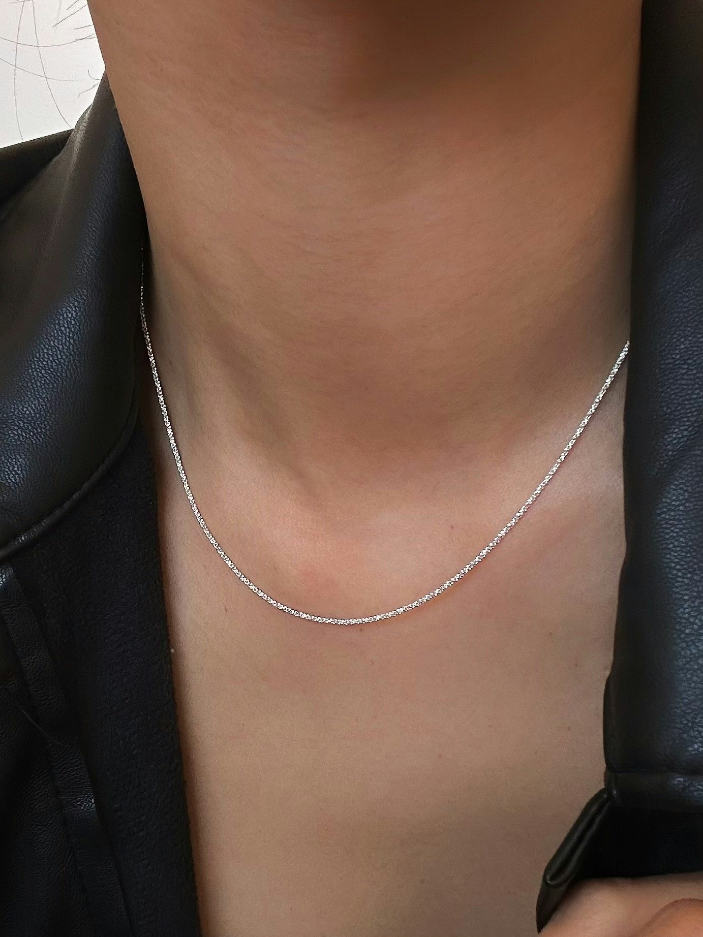 Glittrande tunn halskedja i äkta silver 1mm