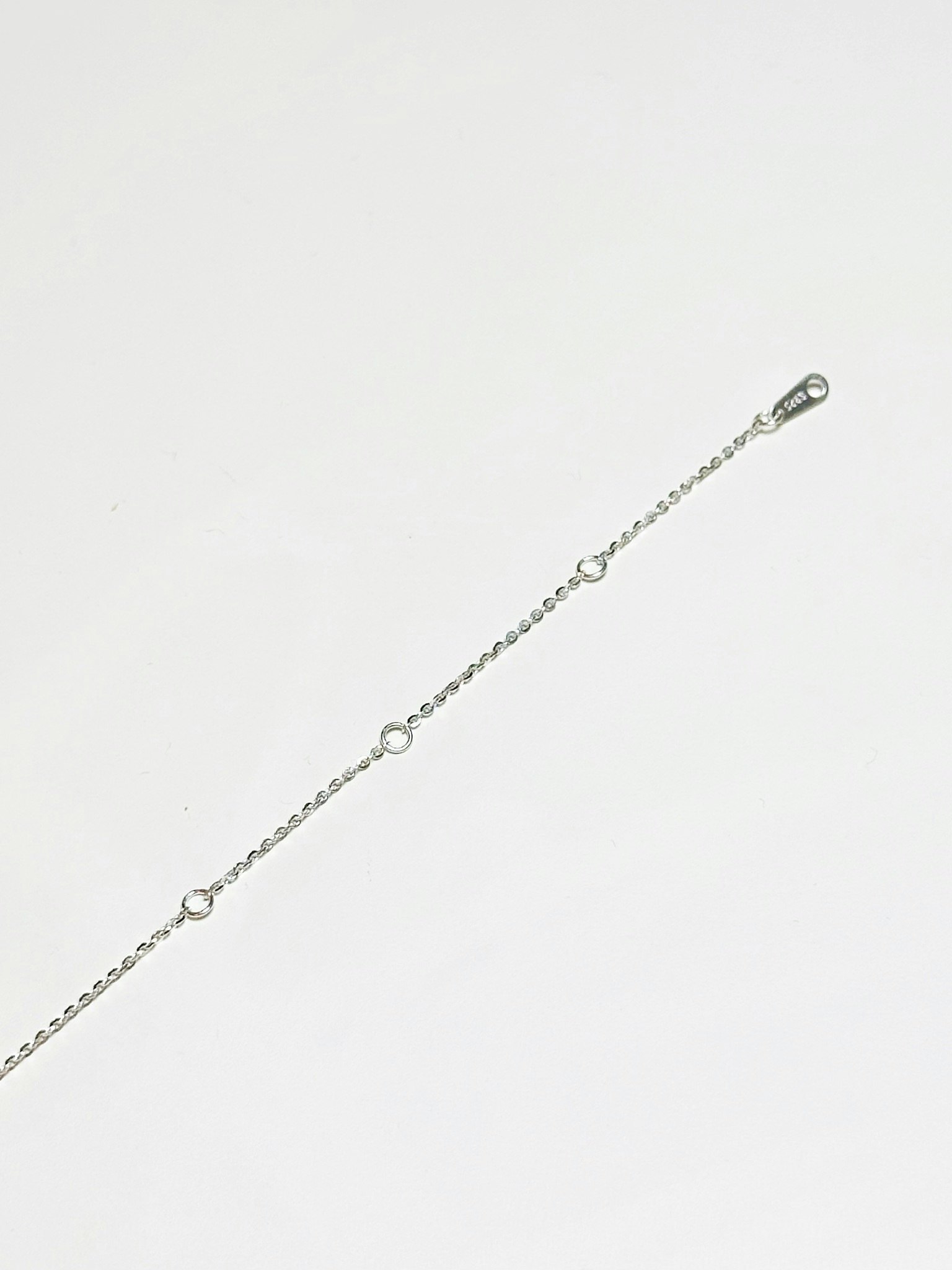 Halsband i äkta silver med kors