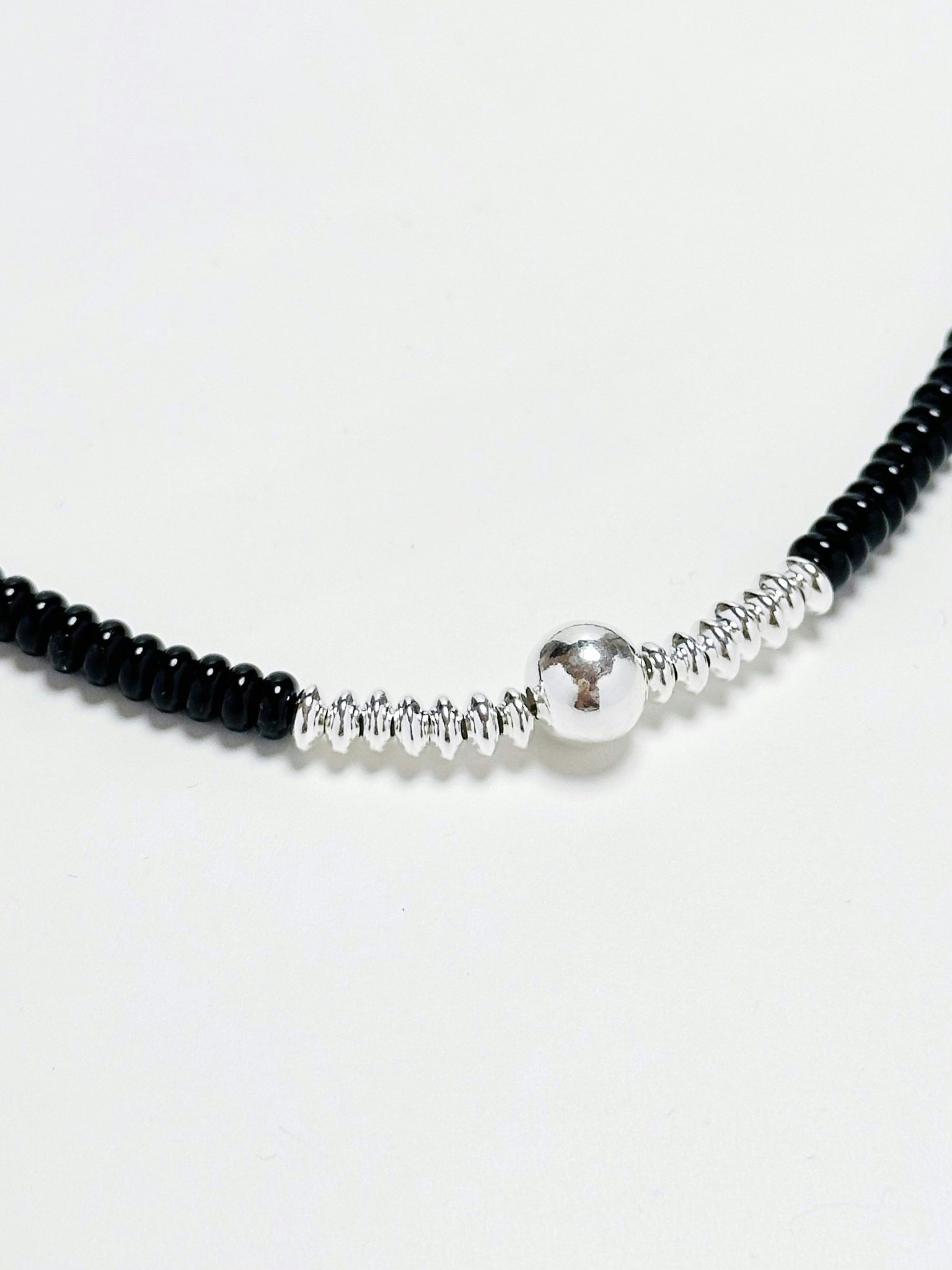 Halsband i äkta silver med svart onyx