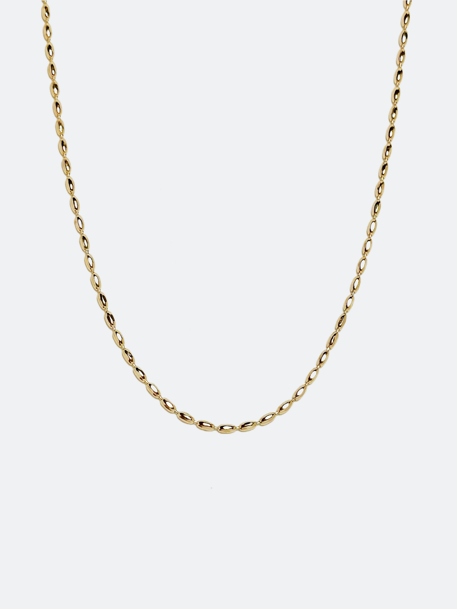 REA Guldfärgat halsband med ovala pärlor i metall