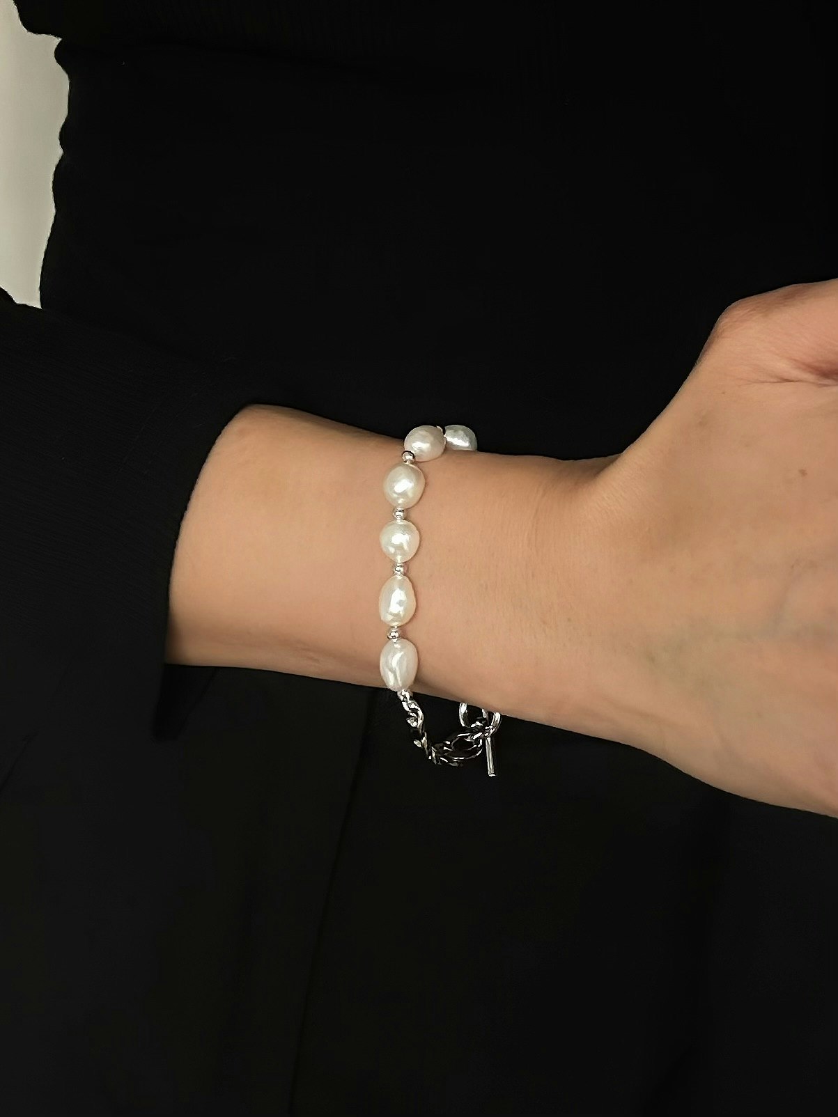 Armband med sötvattenspärlor