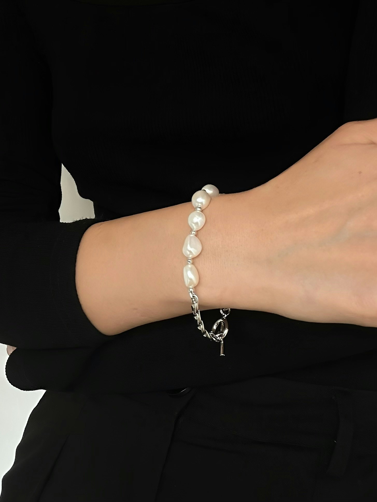 Armband med sötvattenspärlor