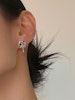 REA Studs med hjärtan och svart glassten