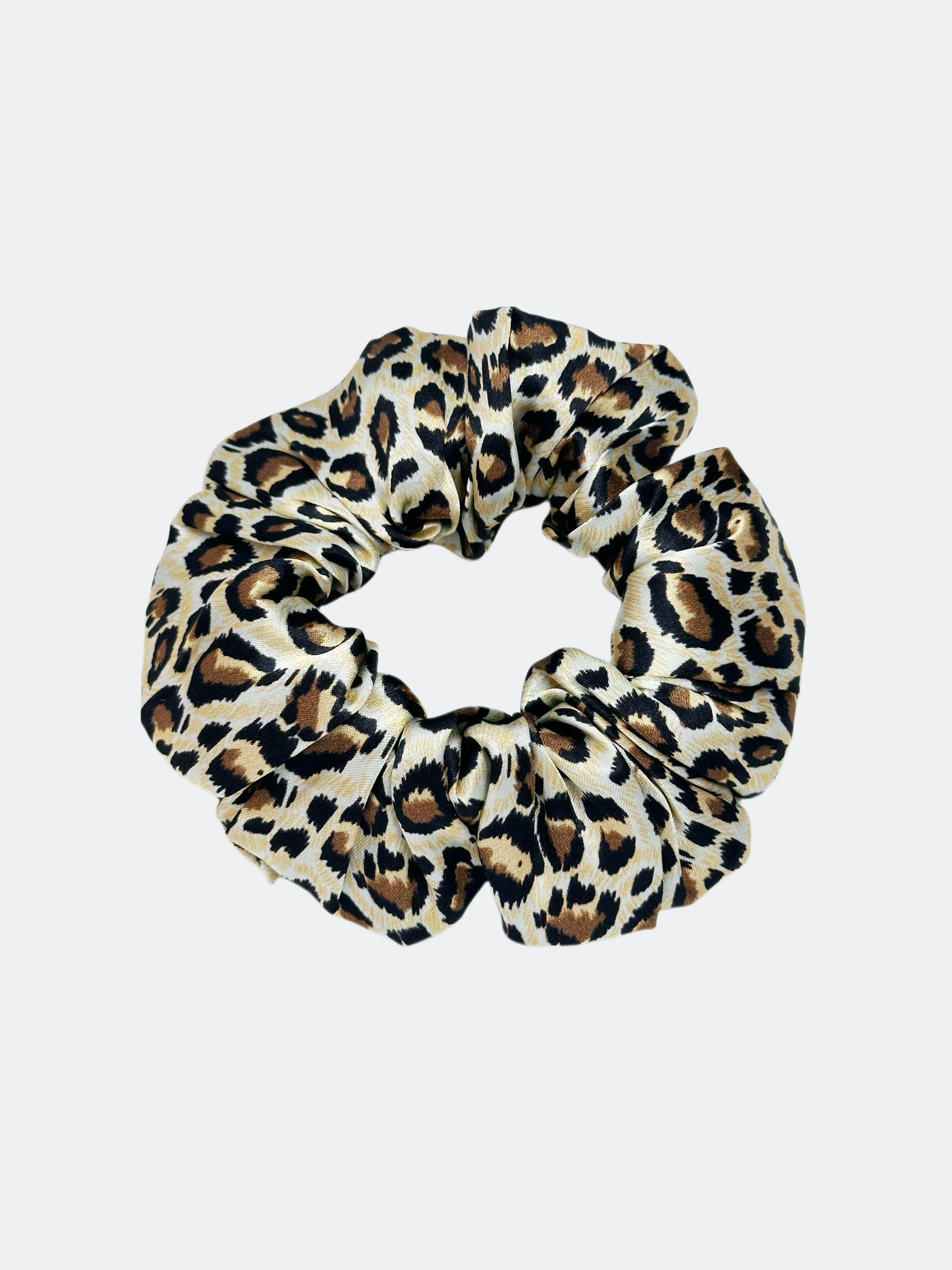 Mullbärssilke scrunchie leopardtryck 10cm