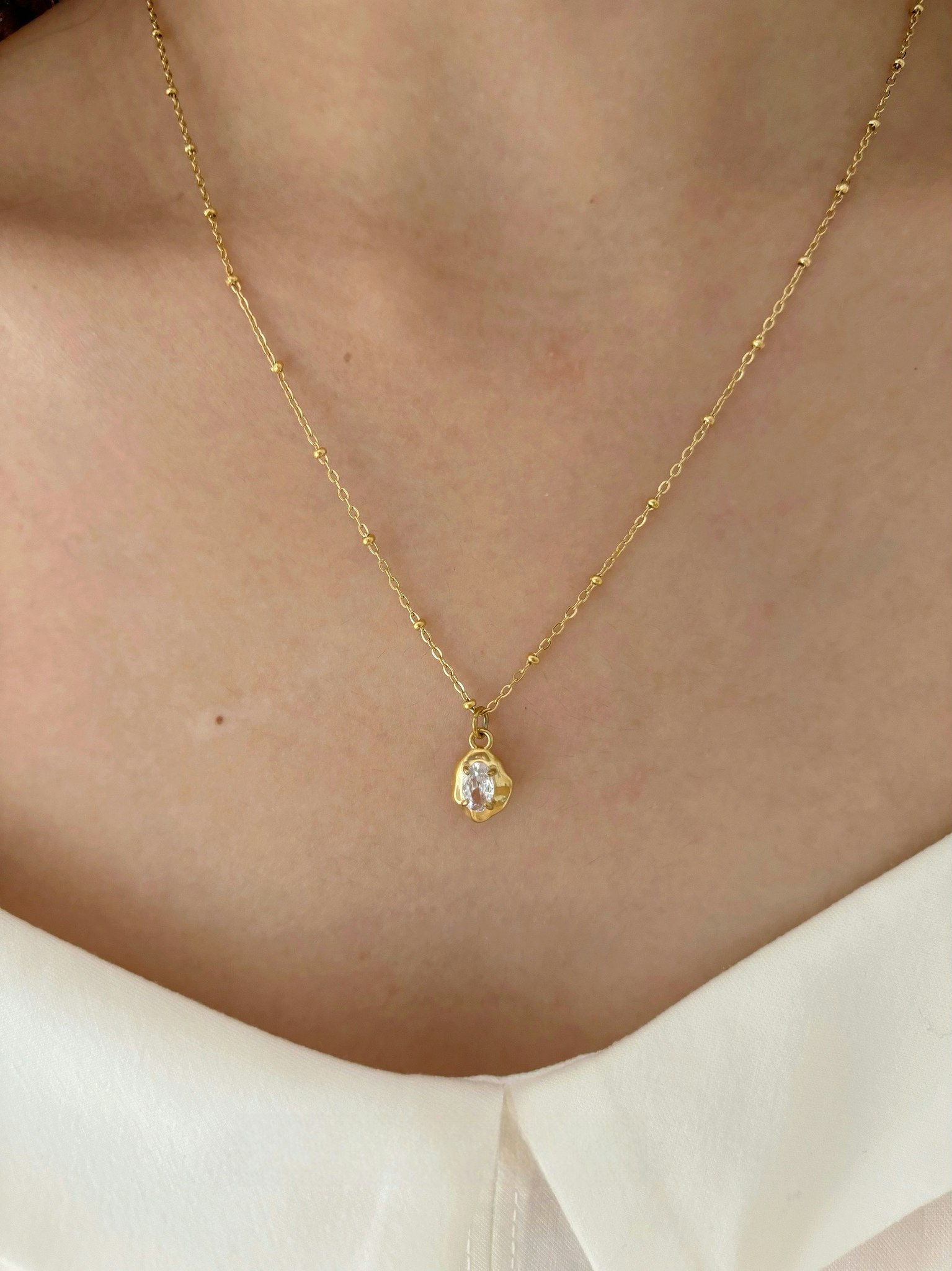 Halsband i stål med 18k guld med Cubic Zirconia