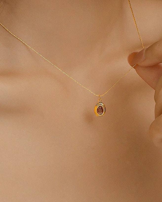 Halsband i stål med 18k guld med röd Cubic Zirconia