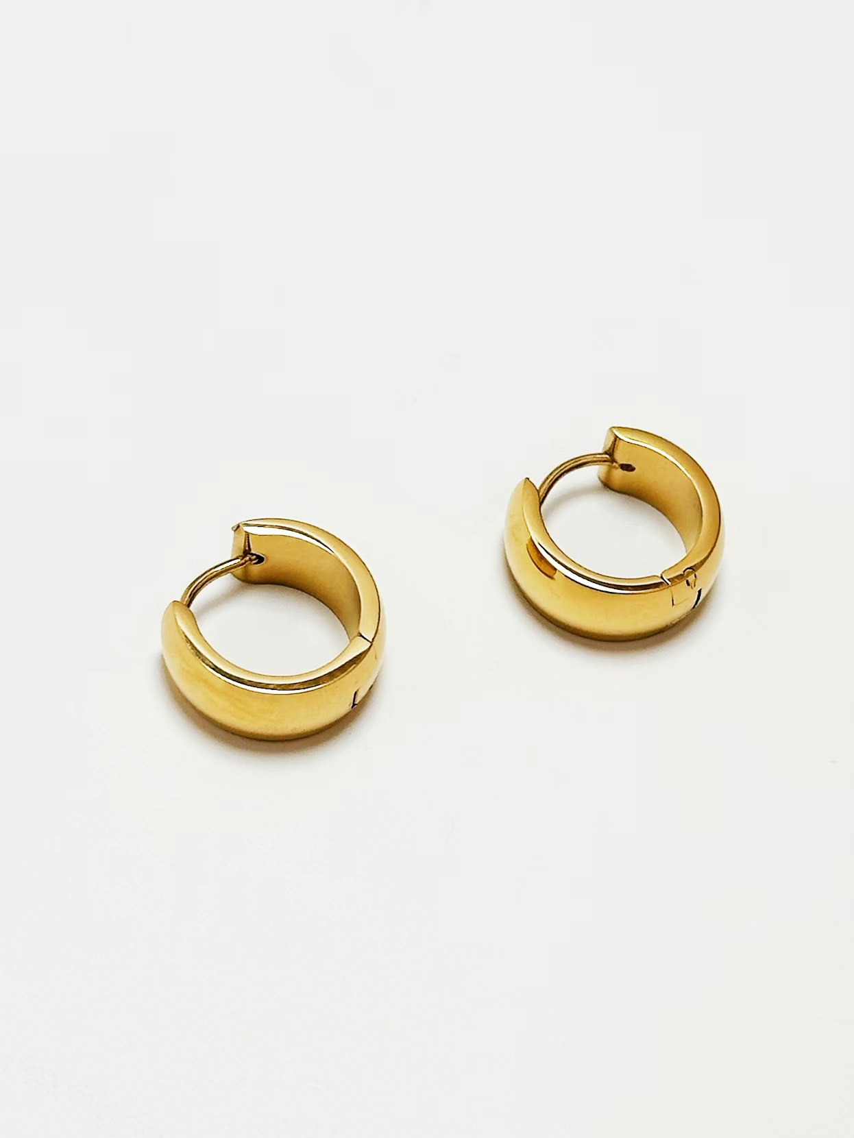 Hoops breda, i stål med 18K guld