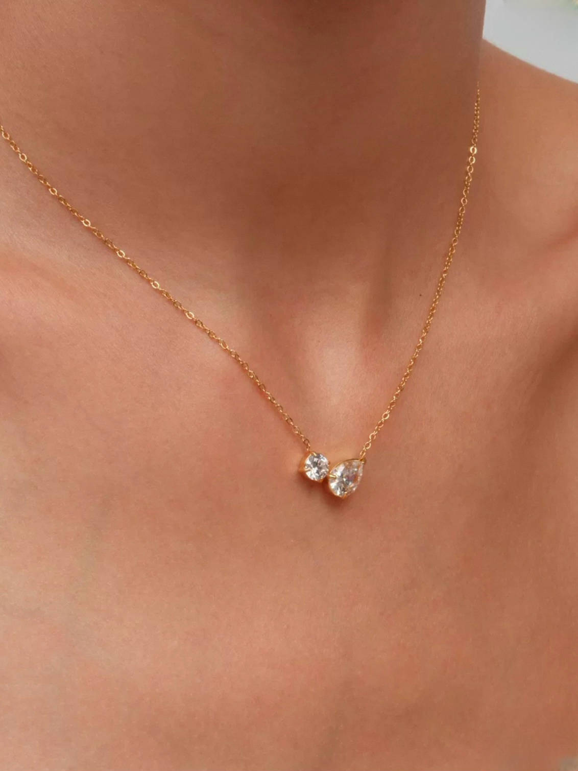 Halsband i stål med 18k guld med Cubic Zirconia