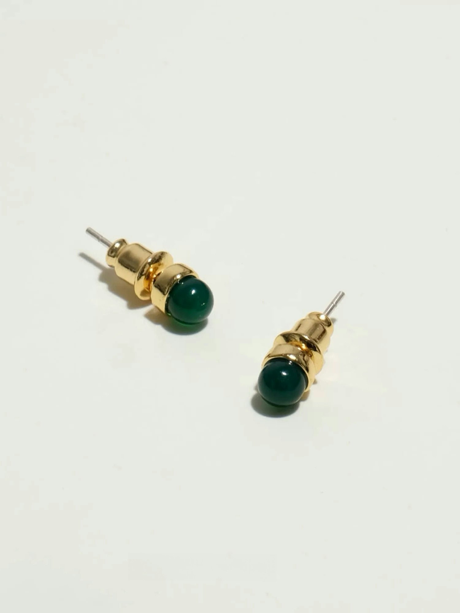 Feng Shui örhängen - Grön agat studs