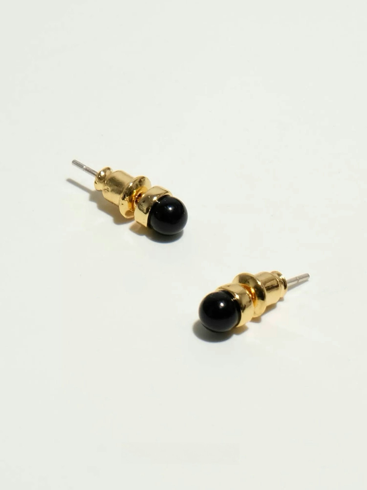 Feng Shui örhängen - Svart Onyx studs