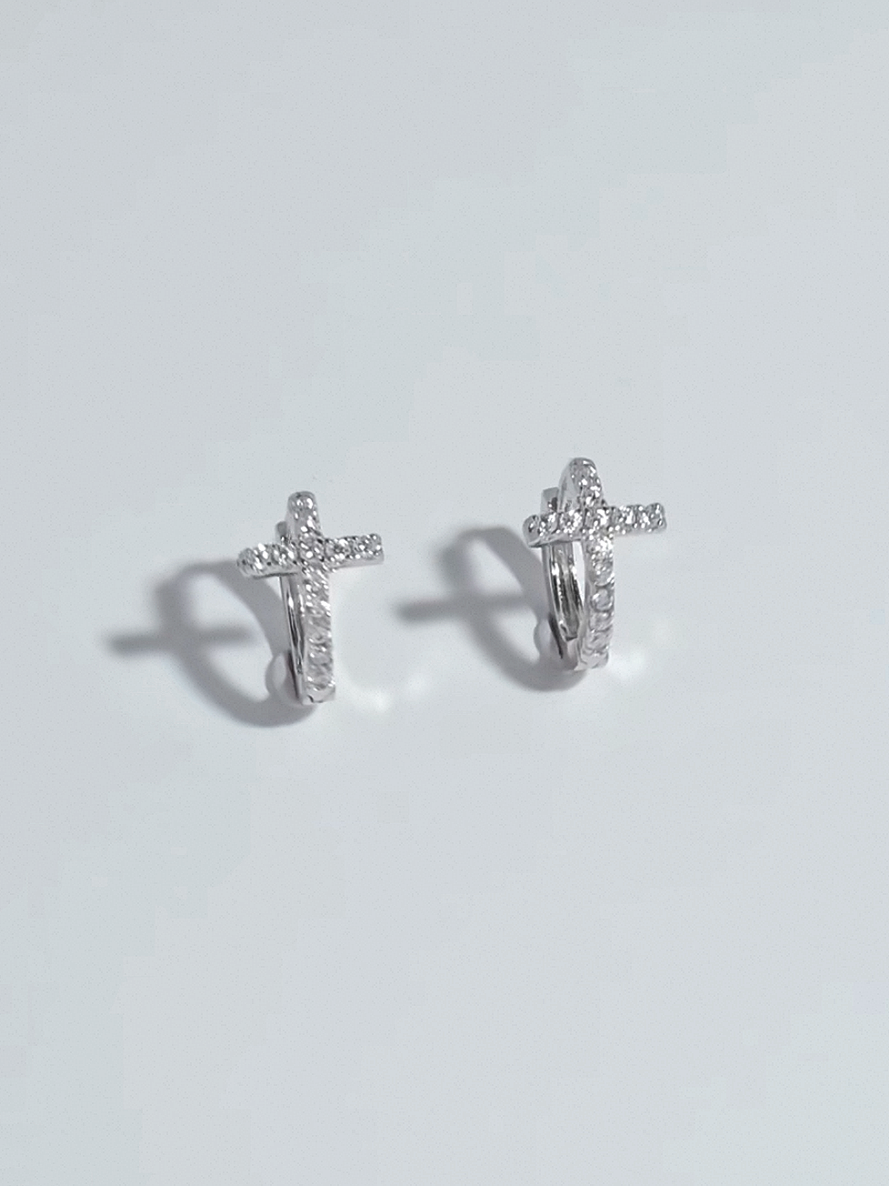Mini hoops i äkta silver med cross Cubic Zirconia