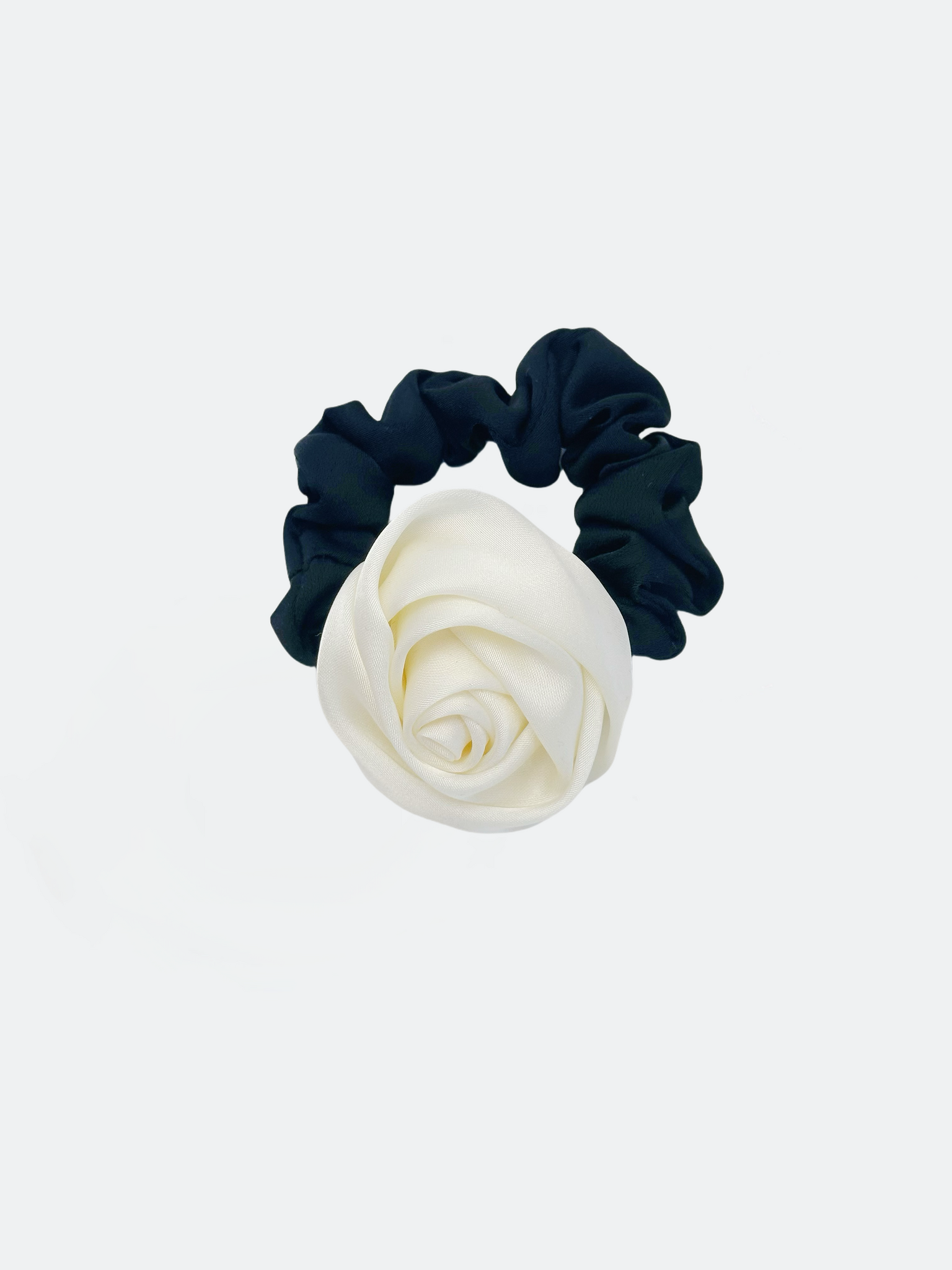 Scrunchie med rosor ，Vit