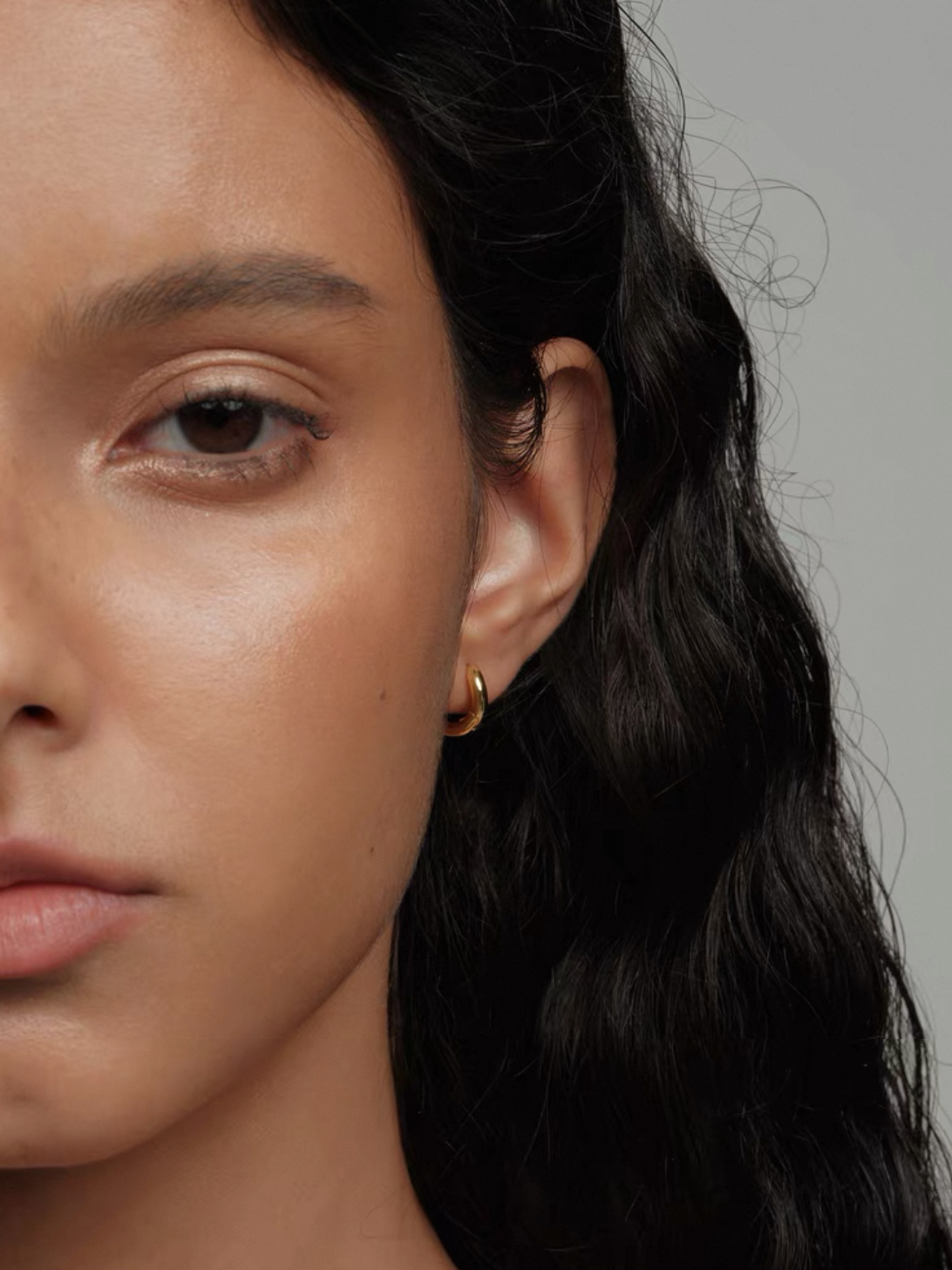 Släta mini hoops i äkta silver förgyllda med 18K guld 8mm