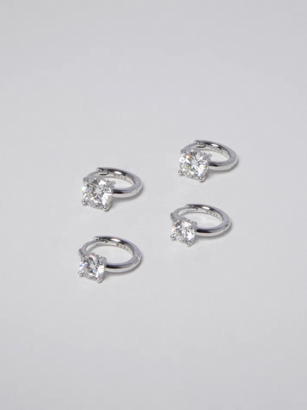 Mini hopos i äkta silver med rund Cubic Zirconia