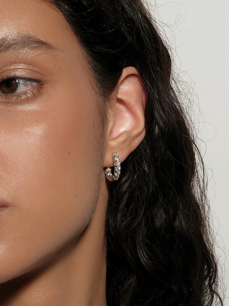 Mini hoops i äkta silver med små Cubic Zirconia