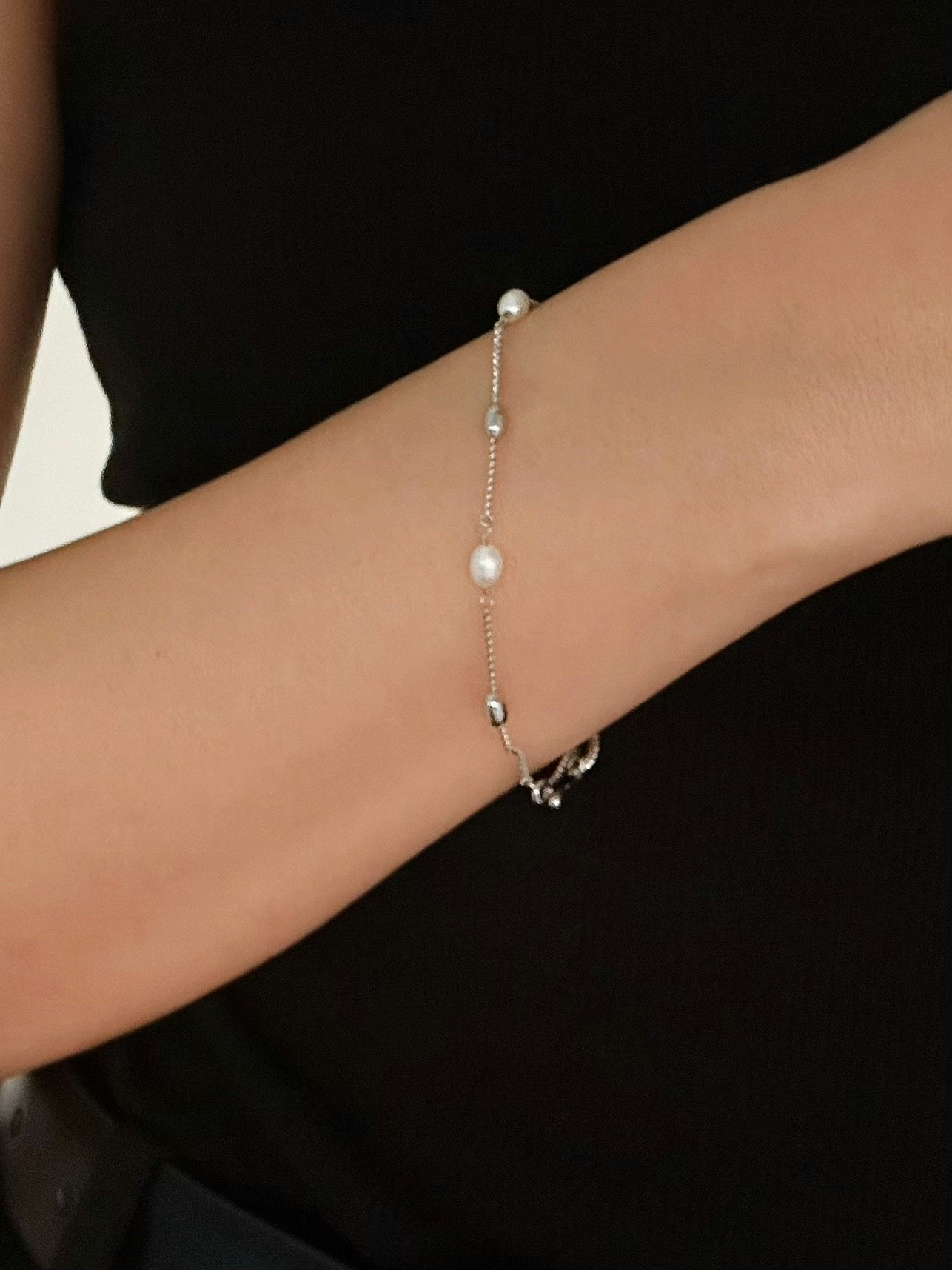 Armband med sötvattenspärlor