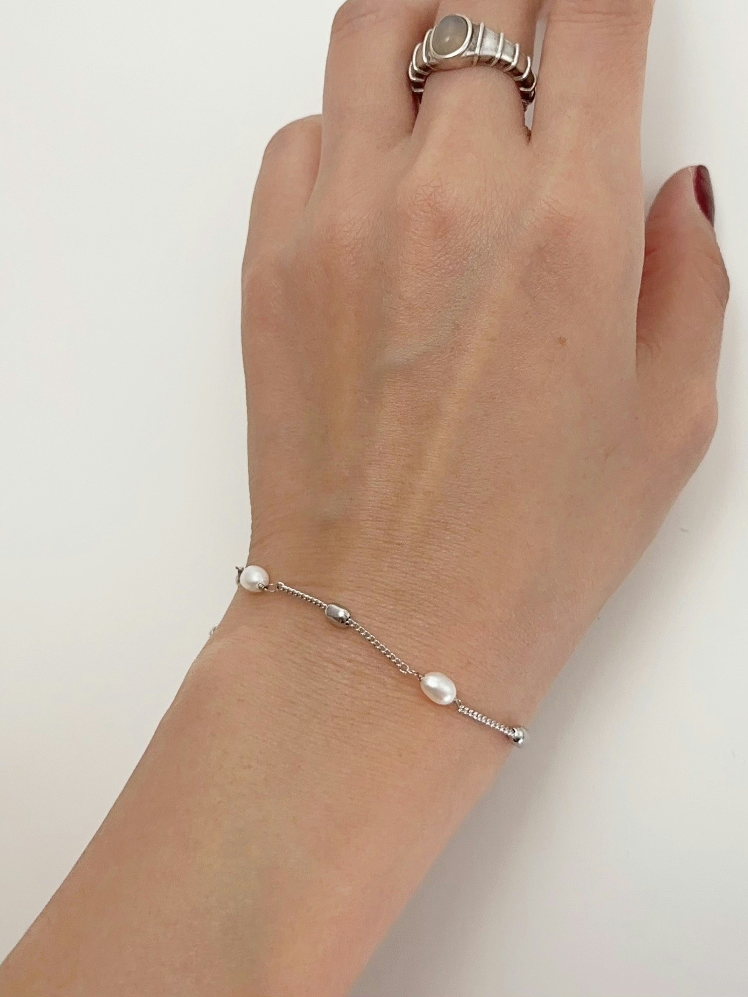 Armband med sötvattenspärlor