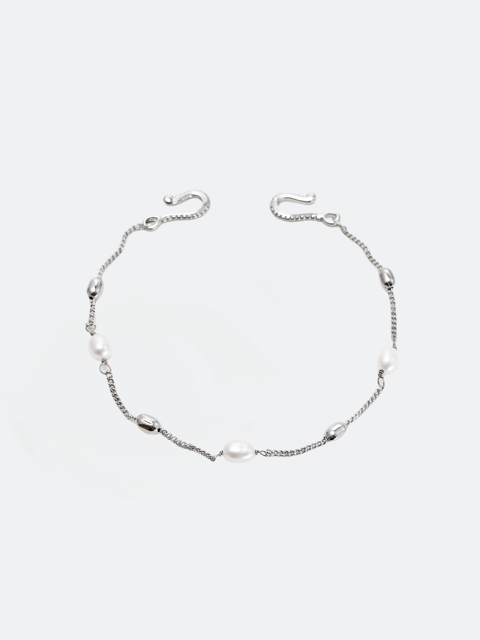 Armband med sötvattenspärlor