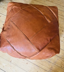 Marockansk sittpuff i skinn 40cmx40cm