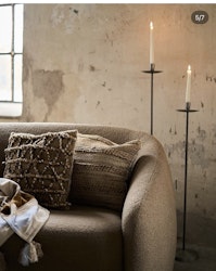 Handgjord kuddfodral av jute