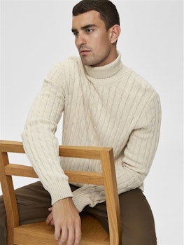 Slhryan Structure Roll Neck