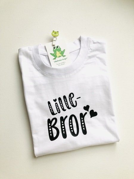 T-shirt Lillebror, vit med svart vinyl