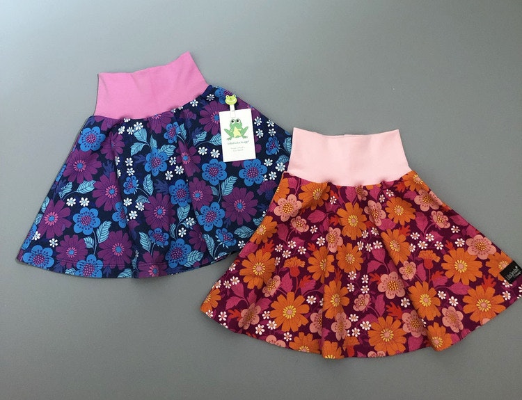 Klockad kjol - Eget tygval - LillaGrodan design - färgglada barnkläder på  nätet