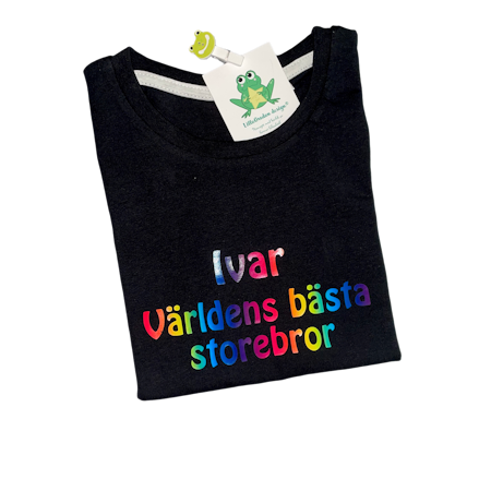 Tshirt "Världens Bästa...", typsnitt 6, Regnbågsränder