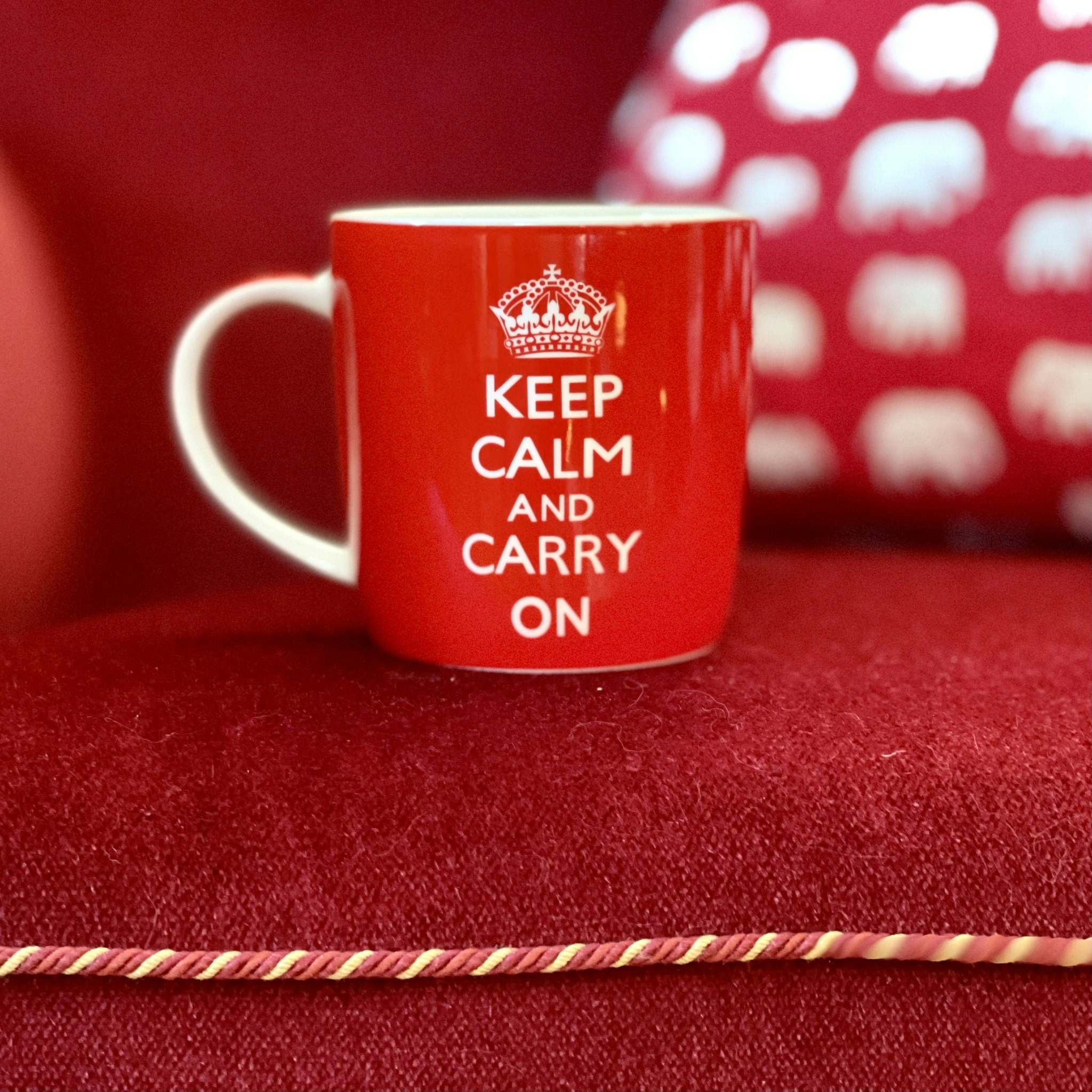Kopp porslin ”Keep calm and carry on”