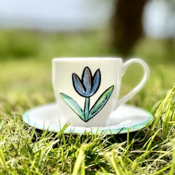Kaffekopp med fat Tulipa Ulrika Hydman Vallien