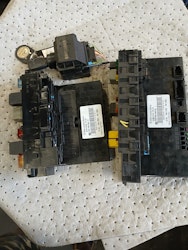 FUSE BOX MED NYCKLAR MB