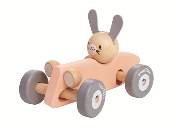 Ekologiska leksaker - Kanin i snabb sportbil från PlanToys