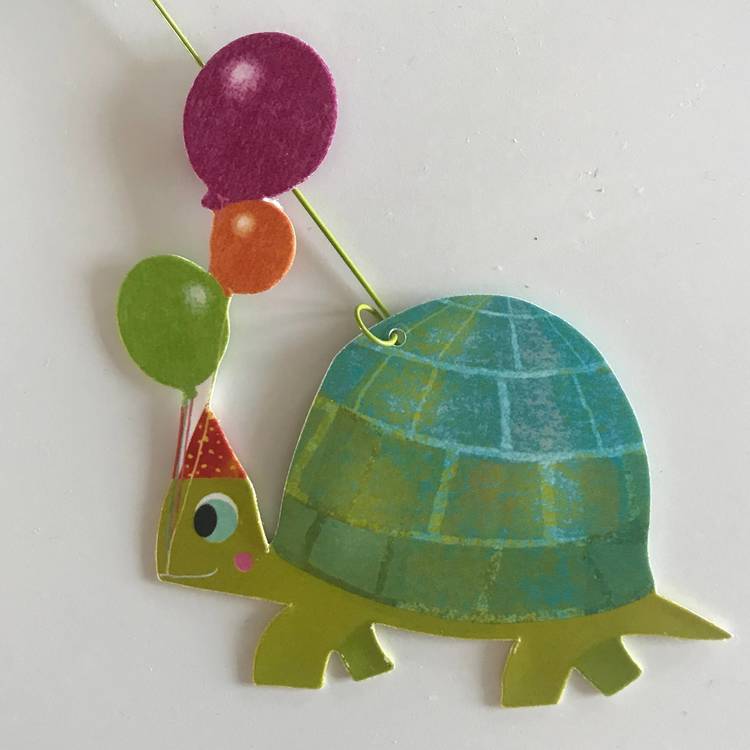 Härlig mobil med djurparad (Carneval of animals) från Djeco - Sköldpadda