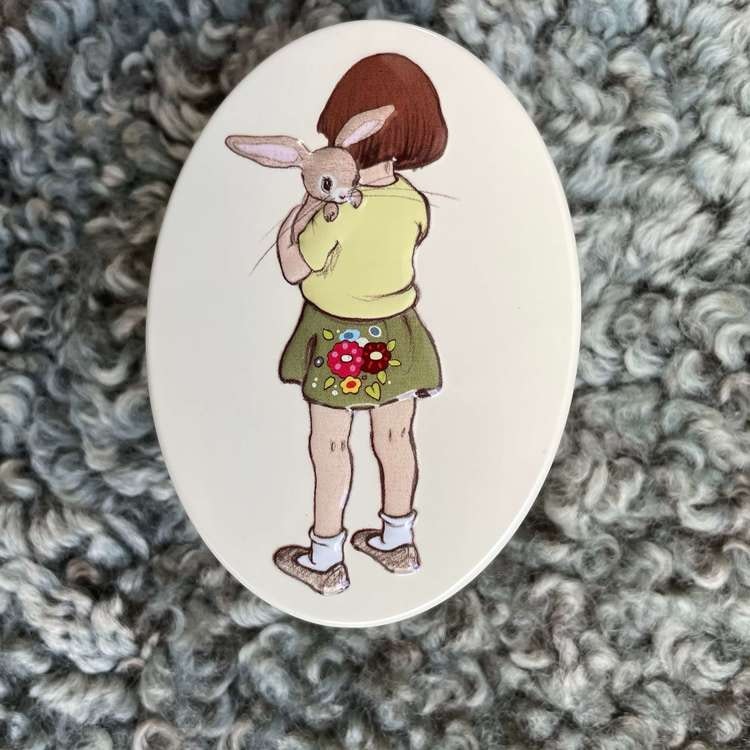 Påskäggsburkar (plåt) - Belle & Boo -10,5 cm (4 olika motiv att välja bland)