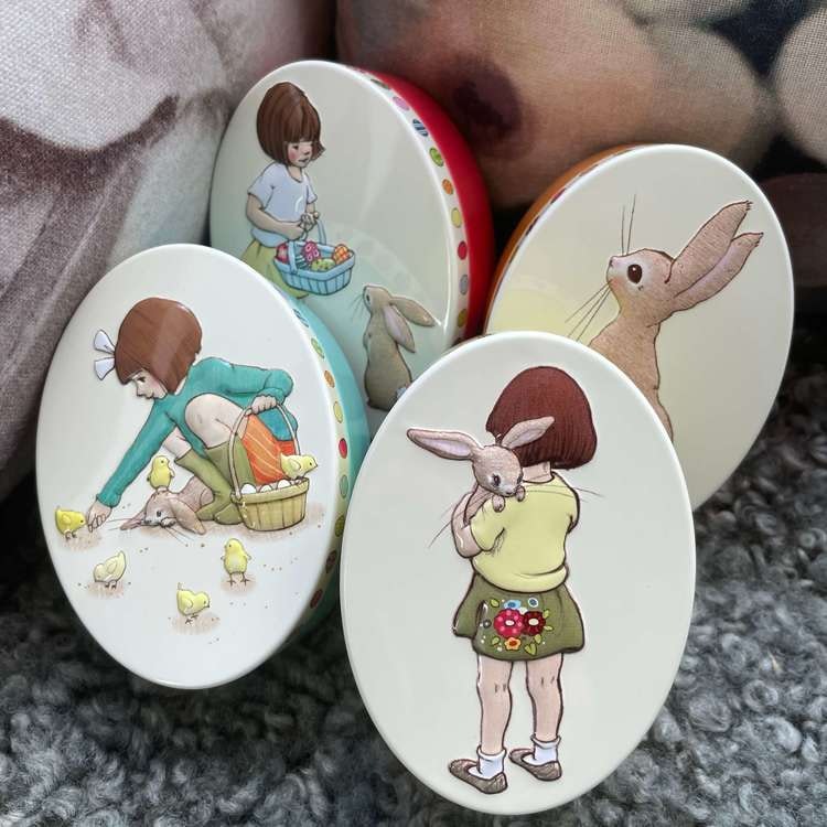 Påskäggsburkar (plåt) - Belle & Boo -10,5 cm (4 olika motiv att välja bland)