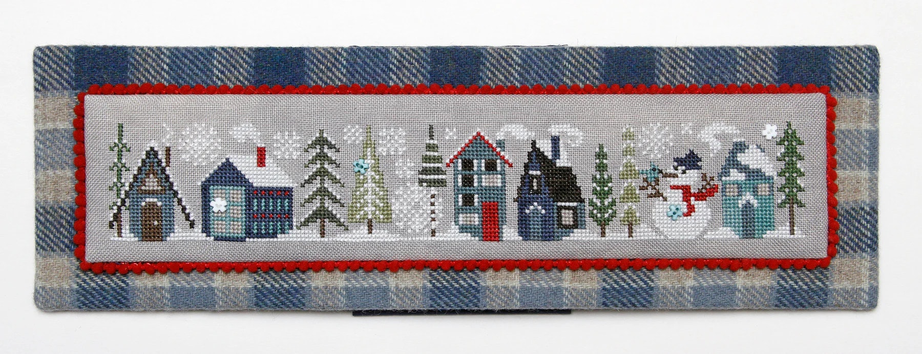 Frosty Tiny Town - Heart in Hand