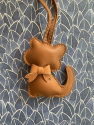 KATT, Catcharm/Bagcharm - Väskdekoration Brun