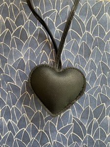 HJÄRTA, Heartcharm/Bagcharm - Väskdekoration Svart