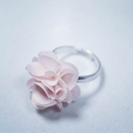 Ring Blomma Rosa