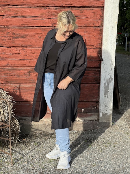 Skjorta Saige svart