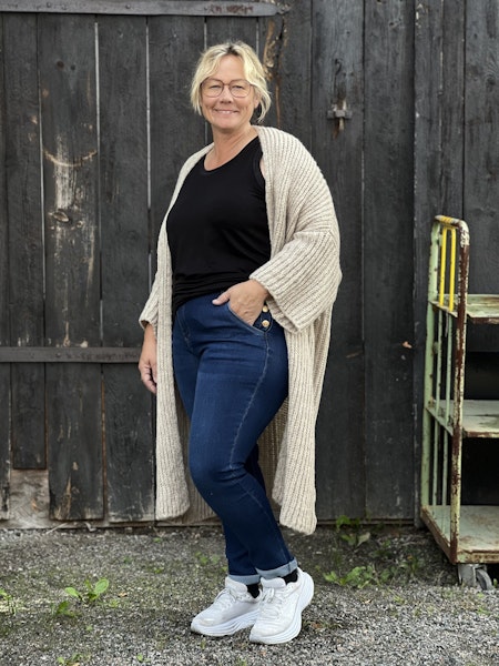 Jeans Vicky m. guldknappar, slim