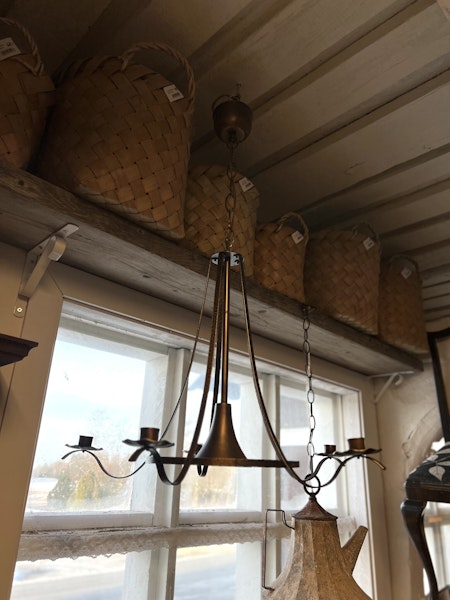 Ljuskrona m. lampa i mitten