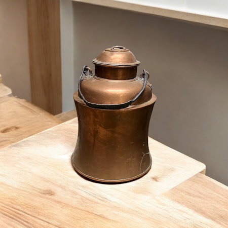 Kopparpanna m. litet lock