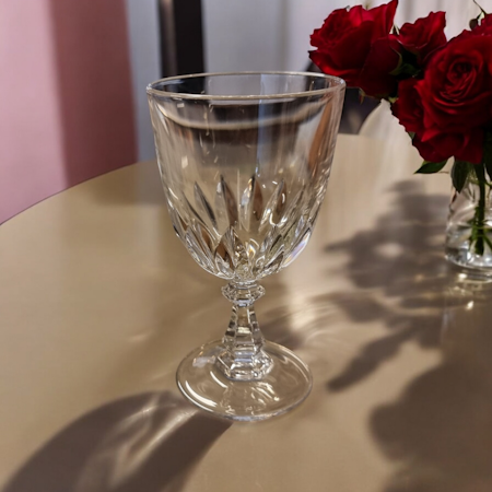 Vackert glas på fot