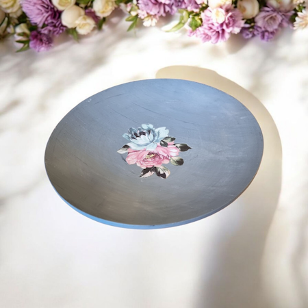 Träfat med blommor