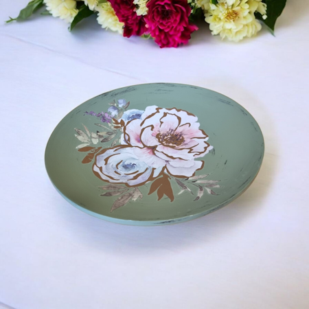 Träfat med blommor