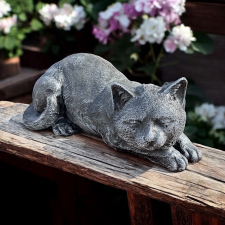 Betongfigur - Sovande Katt mörkgrå