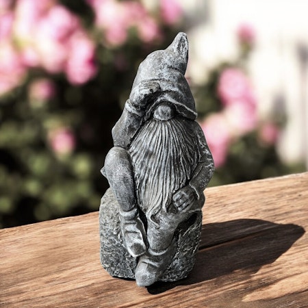 Betongfigur - Tomte mörkgrå
