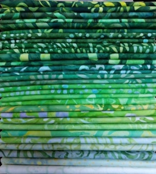 Springtime. Batikrulle med 20 st 2,5 inch remsor.